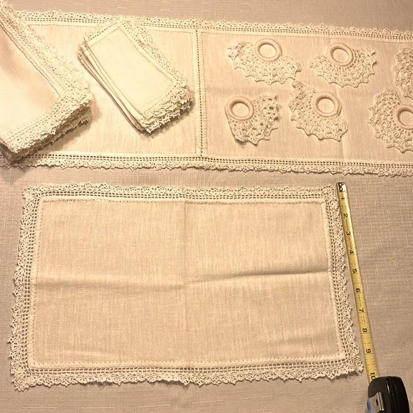 Gorgeous Vintage Crochet Set - Picture 14 of 16